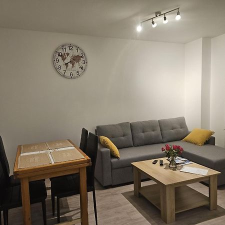 ננטואה Joli Appartement En Face De Lac מראה חיצוני תמונה