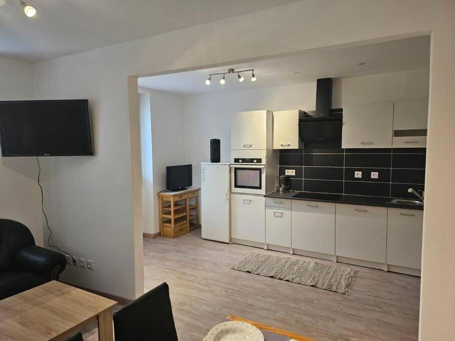 ננטואה Joli Appartement En Face De Lac מראה חיצוני תמונה
