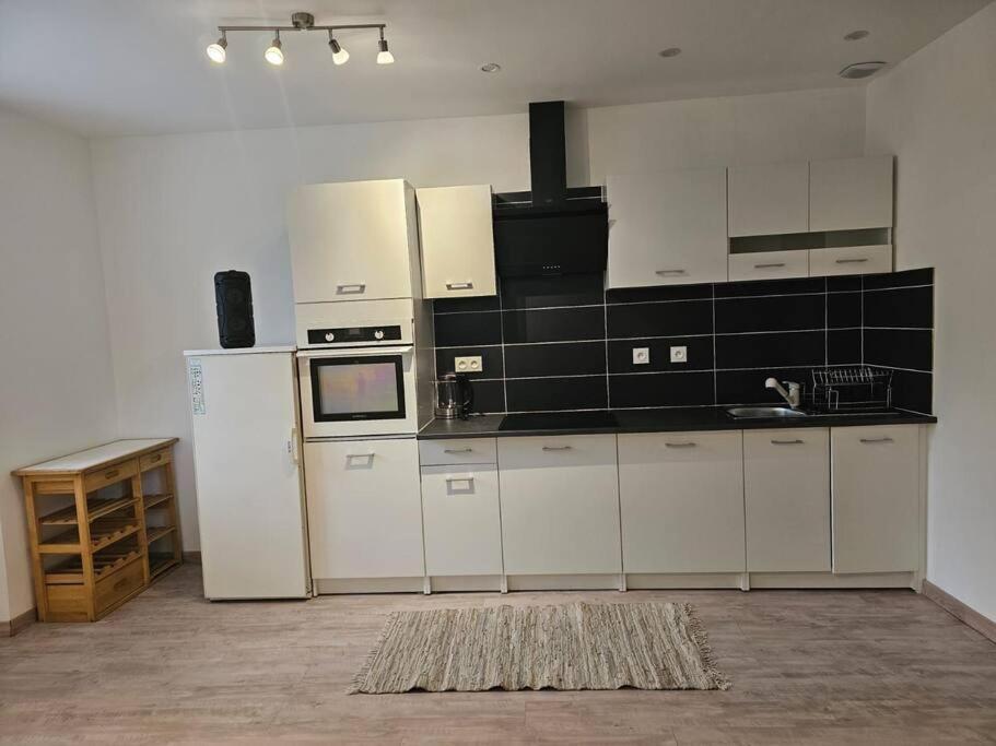ננטואה Joli Appartement En Face De Lac מראה חיצוני תמונה